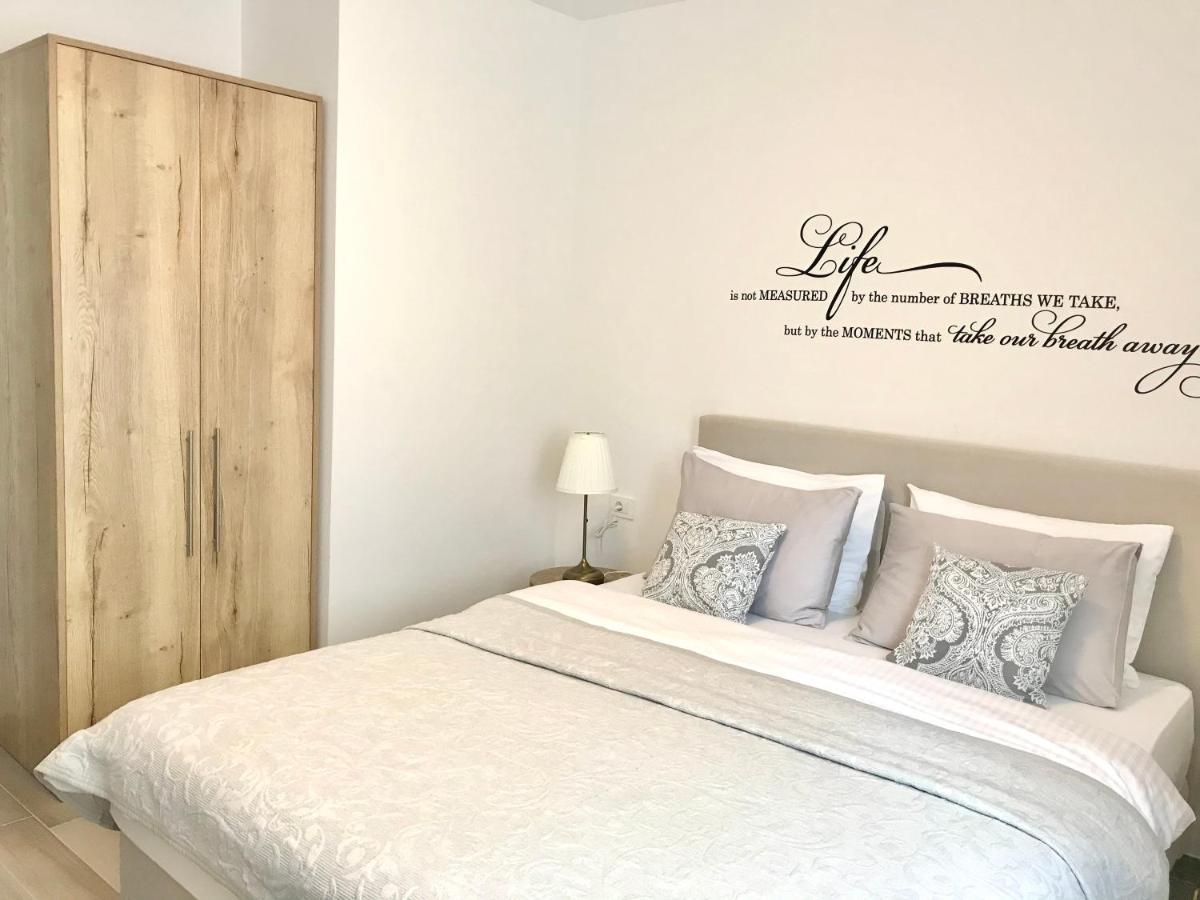 Cocoville Beach House- Makarska Apartment Екстериор снимка