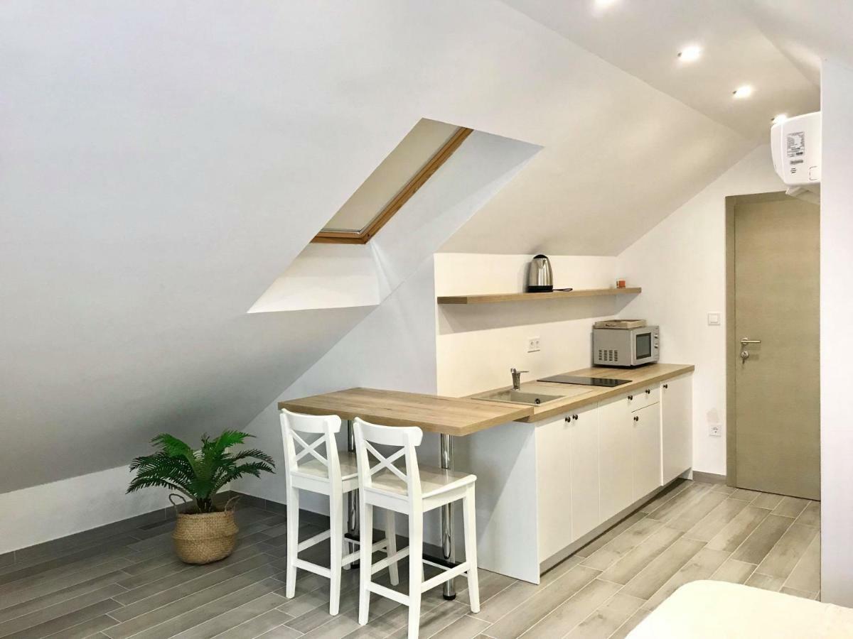 Cocoville Beach House- Makarska Apartment Екстериор снимка