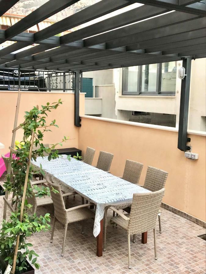 Cocoville Beach House- Makarska Apartment Екстериор снимка