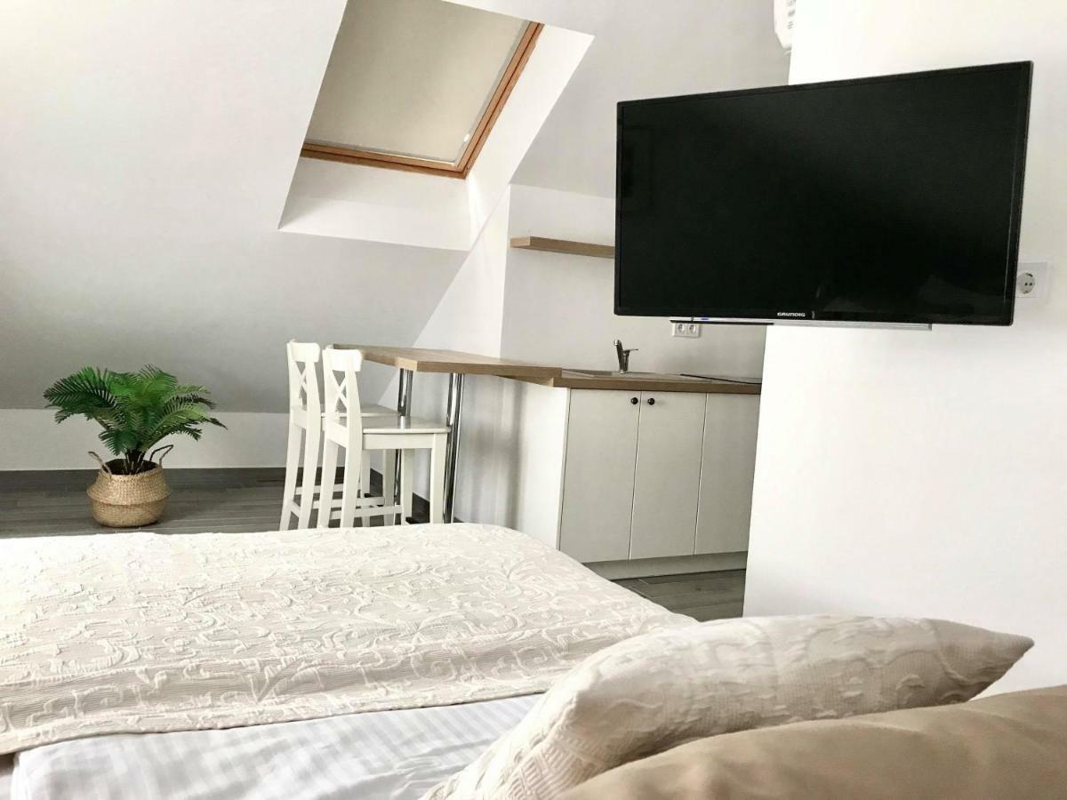 Cocoville Beach House- Makarska Apartment Екстериор снимка