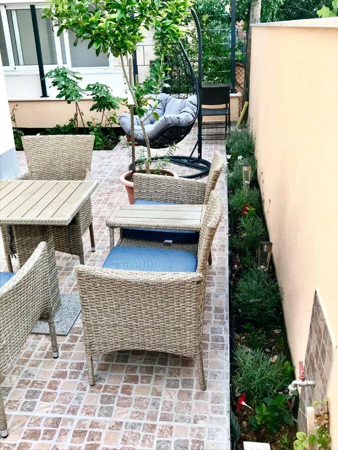 Cocoville Beach House- Makarska Apartment Екстериор снимка